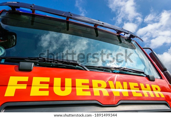 german sign for fire department - translation:\
fire department