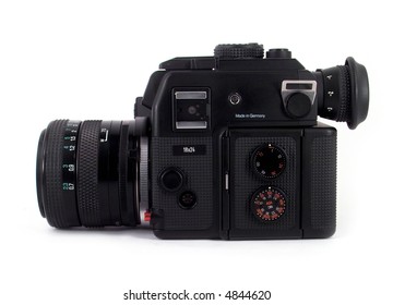 German-made SLR camera for half-frame format 18x24mm