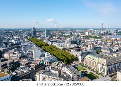 Königsallee And Kö-Bogen In Düsseldorf, Germany