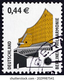 GERMANY - CIRCA 2002: a stamp printed in Germany shows Berlin philharmonic hall, historic site, circa 2002