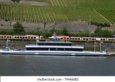 Germany, Rhine Valley, Train And Ship Travel