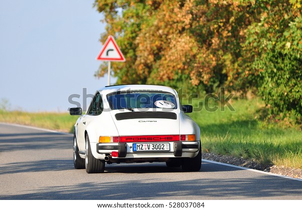  GERMANY-SEPT 10:RETRO\
car on the route in the RHEINHESSEN 200 RALLY on September 10,2016\
in Germany.