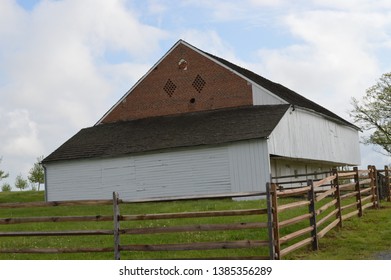 Gettysburg Barn With Cannon Ball Hole