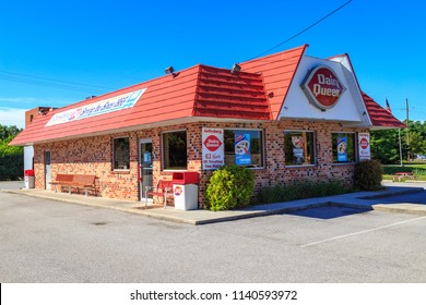 Gettysburg, PA, USA - July 7, 2018: A Dairy Queen Restaurant Is A Chain That Serves Ice Cream, Drinks, And Fast Food Sandwiches.