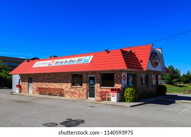 Gettysburg, PA, USA - July 7, 2018: A Dairy Queen Restaurant Is A Chain That Serves Ice Cream, Drinks, And Fast Food Sandwiches.