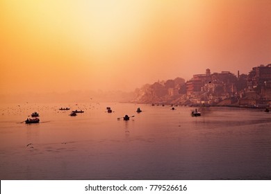 Ghats (Banks) on the Ganges River, Hindu holy city on Ganges Ganga, Varanasi, Banaras, Uttar Pradesh, India.