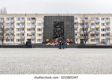 Ghetto Heroes Monument Commemorating The Warsaw Ghetto Uprising, Unveiled On 1948, Shows A Group Of Insurgents: Men, Women, Children With The Leader Mordechai Anielewicz In The Center, Warsaw 2018/2/2