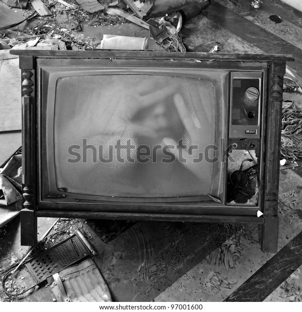 dark flickery picture on tv dark flickery picture on tv