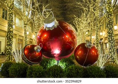 Giant Christmas Baubles Images Stock Photos Vectors Shutterstock