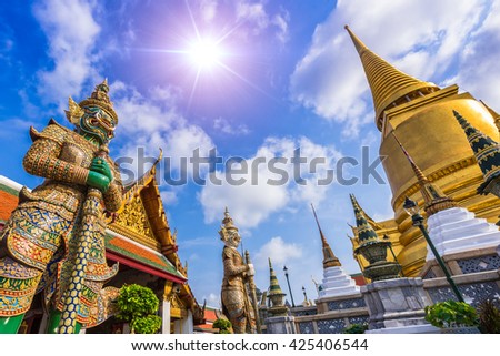 Giant in Grand palace and Wat Pra keaw in Bangkok, Thailand  Foto stock © 