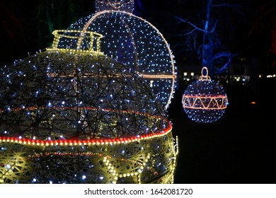 Giant Baubles Images Stock Photos Vectors Shutterstock