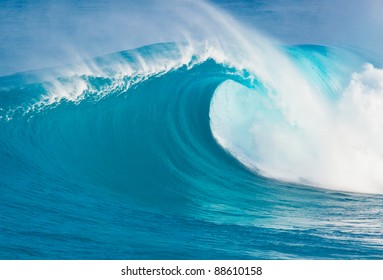 Giant Ocean Wave