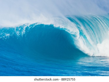 Giant Ocean Wave