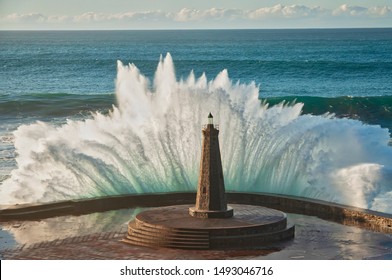 Afbeeldingen Stockfoto S En Vectoren Van Tsunami Shutterstock
