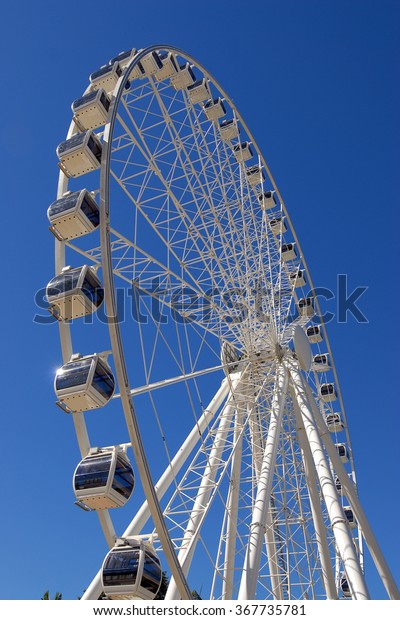 Giant White Ferris Wheel Clear Blue Buildings Landmarks Parks