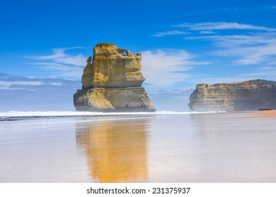 Gibson Steps And The Twelve Apostles, Victoria (Australia)