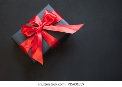 1,303,780 Red gift box Images, Stock Photos & Vectors | Shutterstock