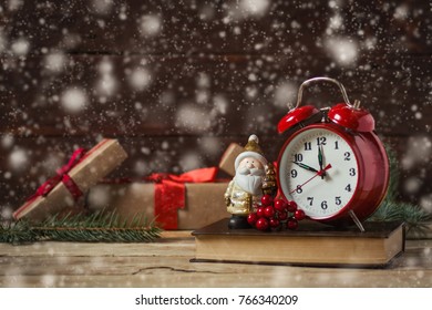 Clock Almost Midnight Santa Claus Viburnum Stock Photo (Edit Now) 766344232