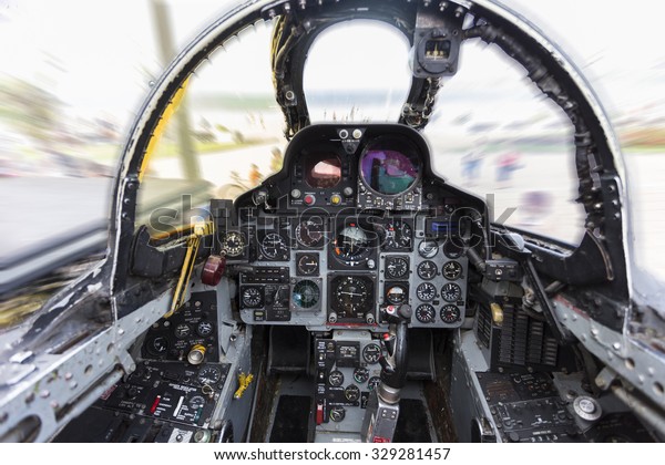 f4 phantom cockpit tour
