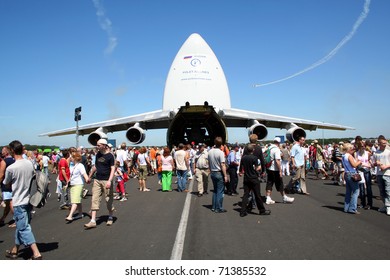 GILZE-RIJEN, THE NETHERLANDS - JUNE 18: Russian Antonov 124 Cargo Plane Surrounded By A Crowd On The Dutch Air Force Open House On June 18, 2005 In Gilze-Rijen, The Netherlands