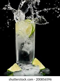 Gin Tonic Cocktail Splash