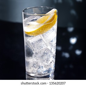 Gin Tonic Tom Collins On The Dance Floor