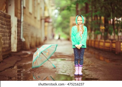 Girl 6 Years Old Spring Rain