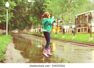 Girl 6 Years Old Spring Rain