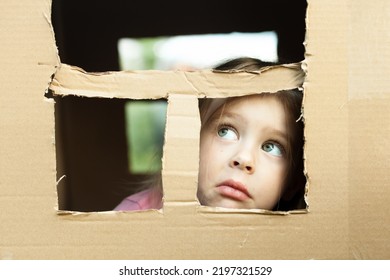 Girl Booth Cardboard Box Stock Photo 2197321529 | Shutterstock
