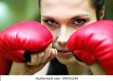 Girl Boxer Is Ready To Attack.