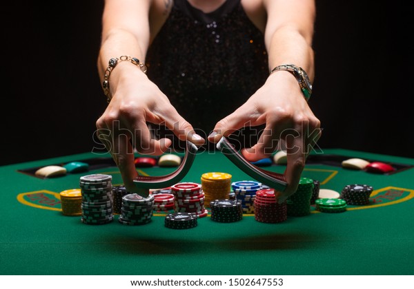 Casino Poker Against Dealer Game