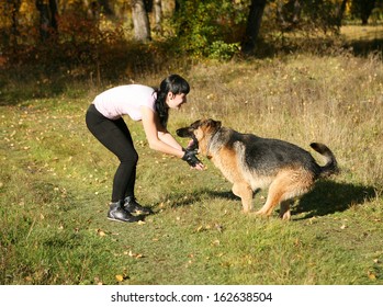 The girl and dog 