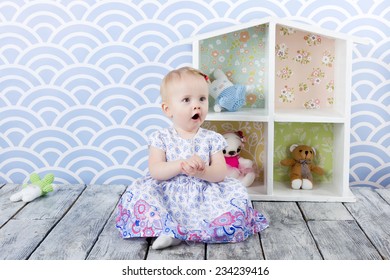 A Girl With Doll House 