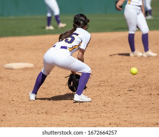 Girls Softball Images Stock Photos Vectors Shutterstock