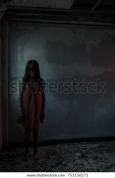Girl Ghost Red Dress Foto de stock ...