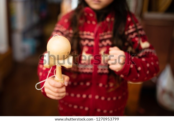 kendama girl