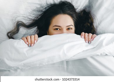 1,935 Shy woman bed Images, Stock Photos & Vectors | Shutterstock