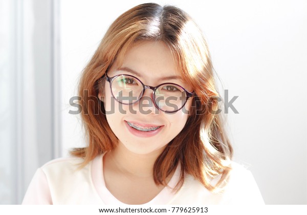 Girl Short Hair Brownwhite Skinasiapink Lips Beauty Fashion