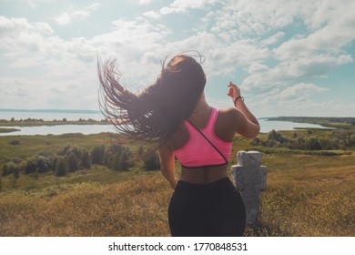 Girl In Sports Let Loose Her Hair After Climbing A Mountain