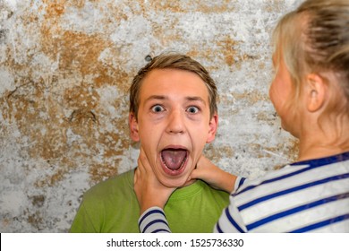 Girl Strangles Boy He Raised His Stock Photo 1525736330 | Shutterstock