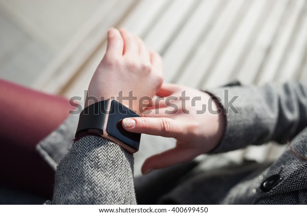 bench watch touch screen