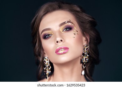 girl with very bright makeup