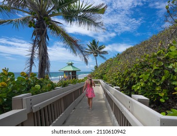 6,593 Girl on boardwalk Images, Stock Photos & Vectors | Shutterstock