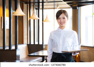 Girl to work part-time in a cafe