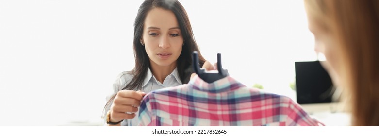 Girls From Atelier, Clothing Steamer On Plaid Shirt, Make Measurements