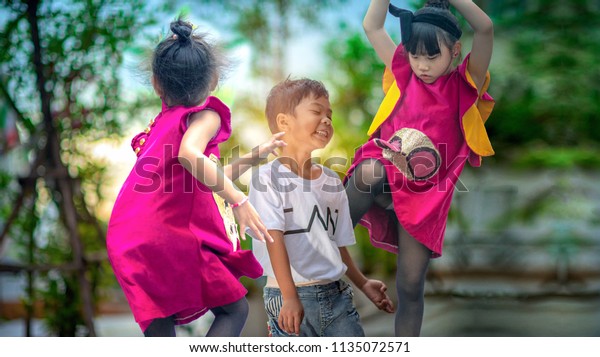 Asian Girls Fighting