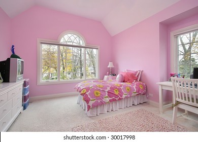 Girl's Pink Bedroom