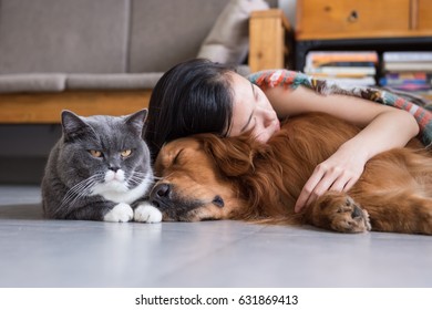 Girls Sleep With Cats And Dogs