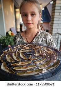 Girlwith Food Dehydrator 