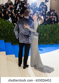 Giselle Bundchen and Tom Brady attend the 2017 Metropolitan Museum of Art Costume Institute Gala at the Metropolitan Museum of Art in New York, NY on May 1st, 2017